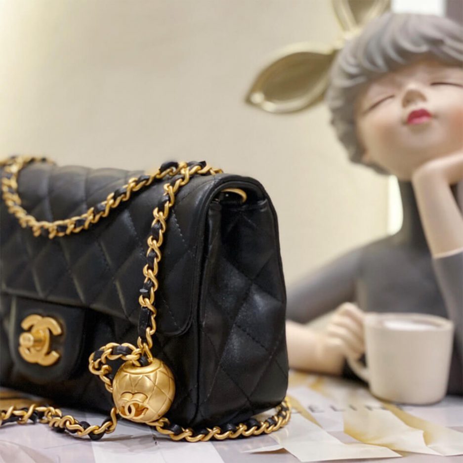 Ch*el pearl crush mini flap