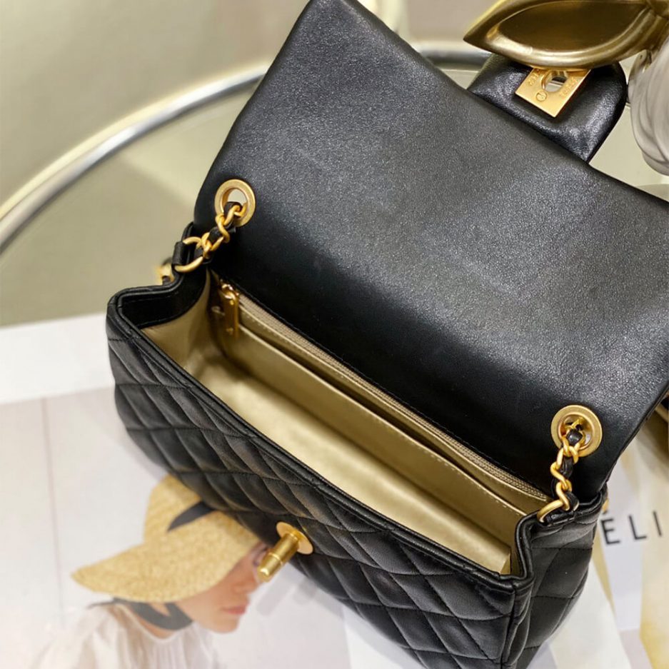 Ch*el pearl crush mini flap