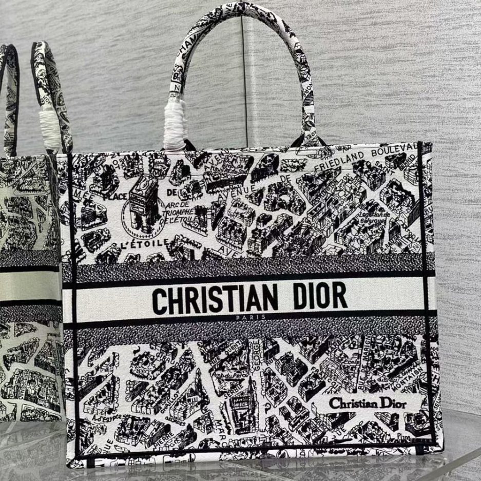 large D*or book tote
