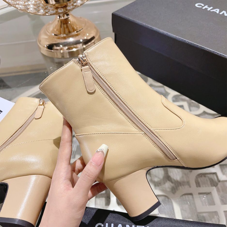 Ch*el short boots