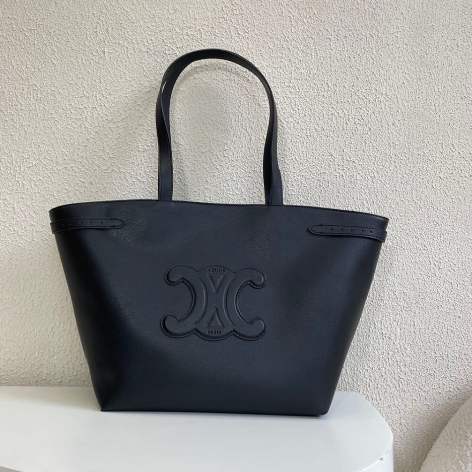 Ce**e medium cabas anais cuir triomphe in grained calfskin