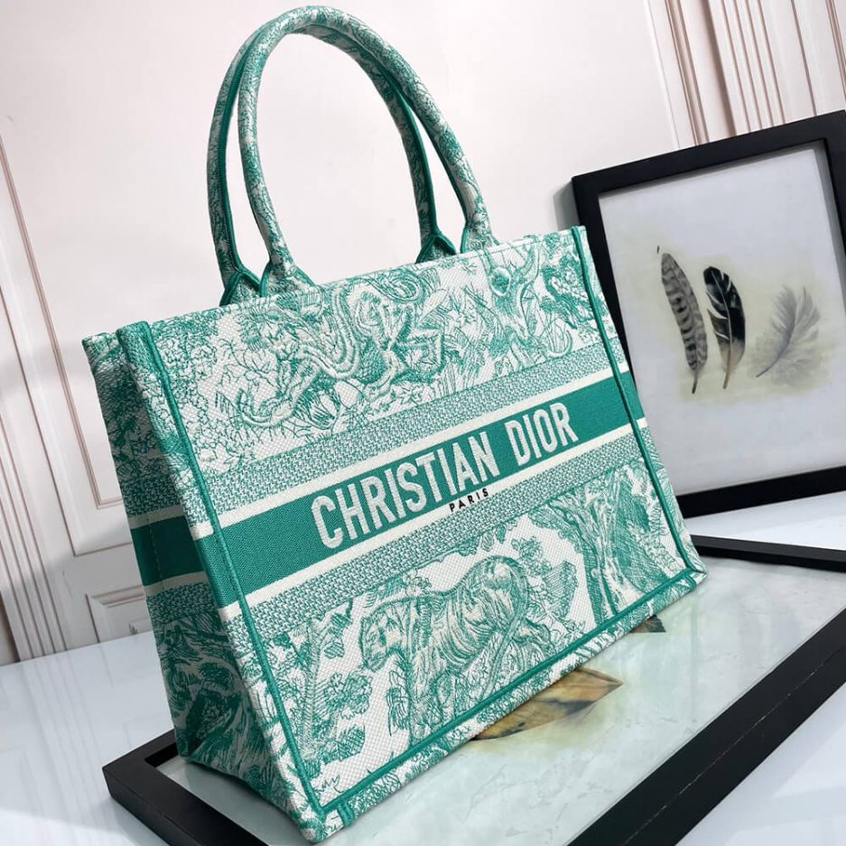 medium D*oriviera D*or book tote