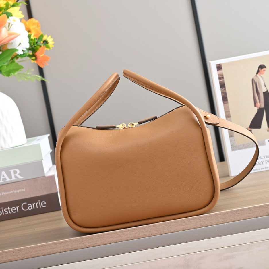 Pra*a darling leather handbag