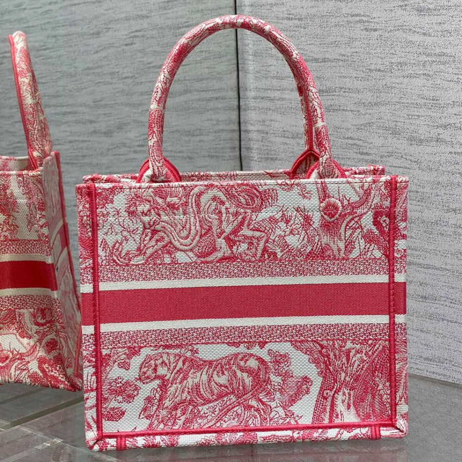 small D*oriviera D*or book tote