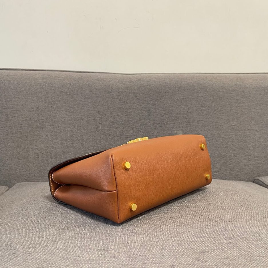 ce**e medium nino bag in S*pple calfskin
