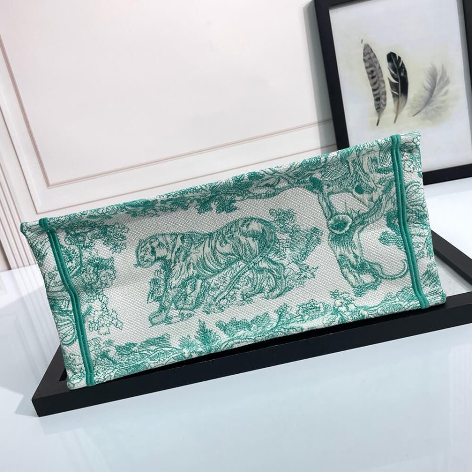 medium D*oriviera D*or book tote