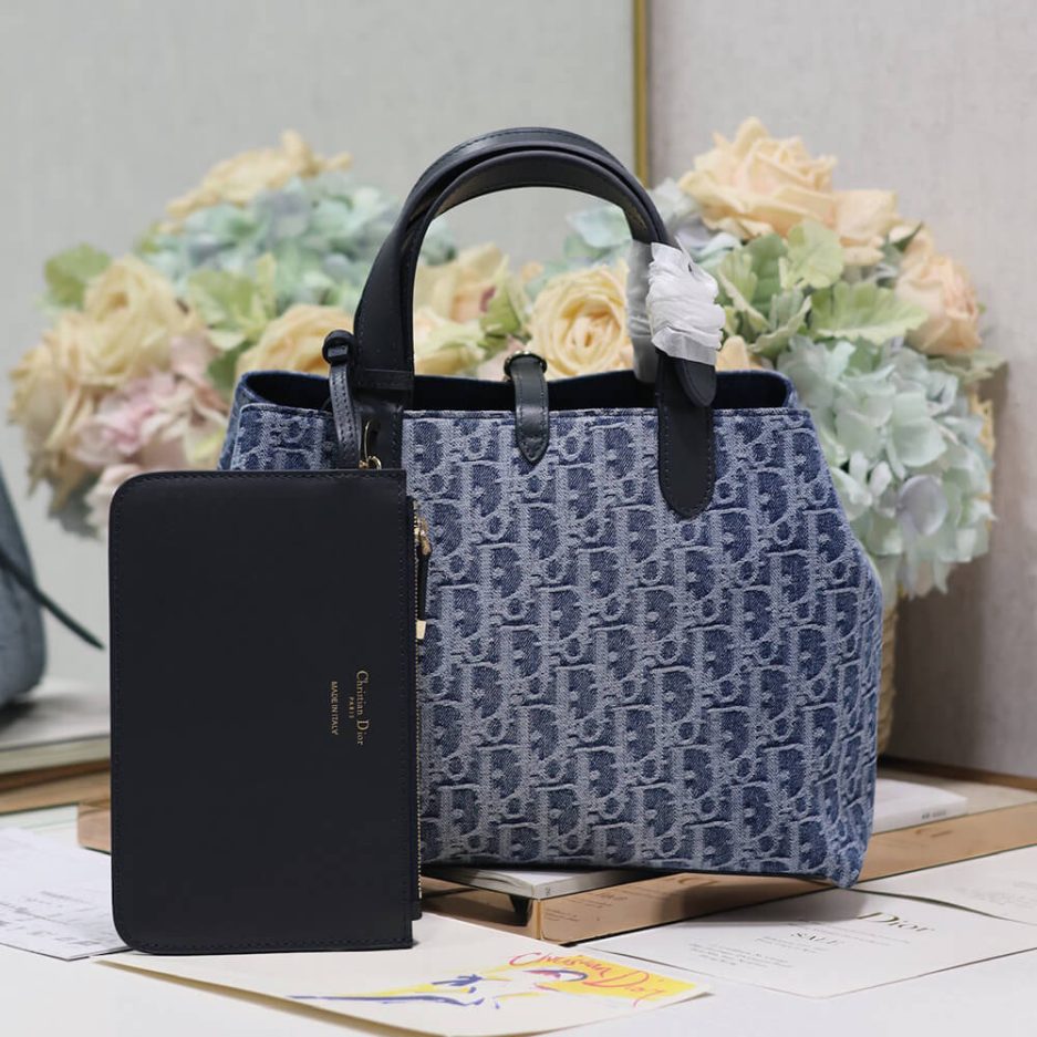 medium D*or toujours bag