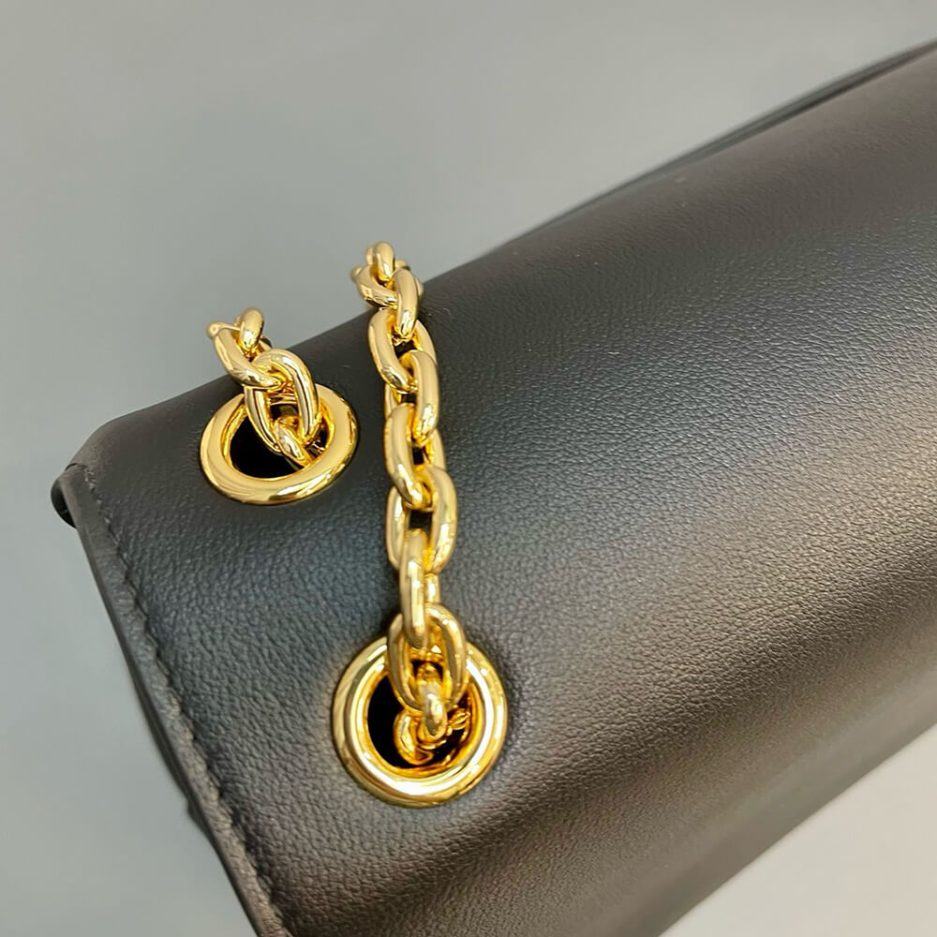 Pra*a medium leather shoulder bag (high-end grade)