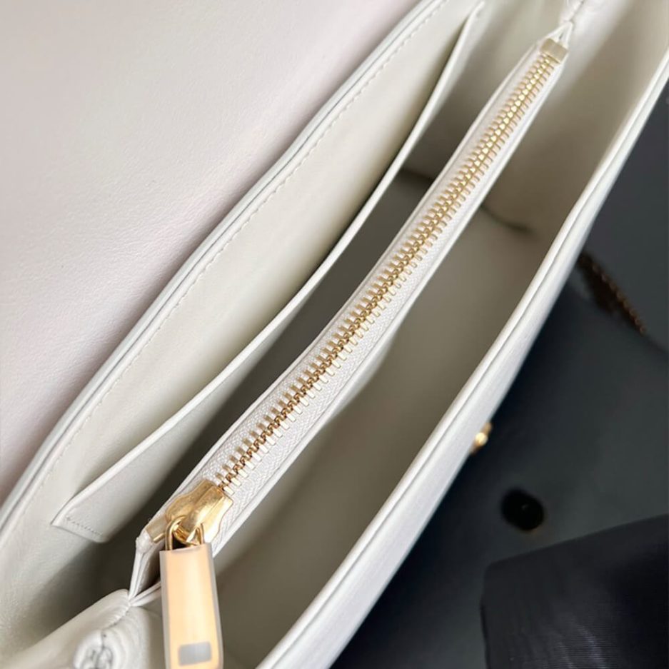 ce**e medium ce**e victoire bag in S*pple calfskin