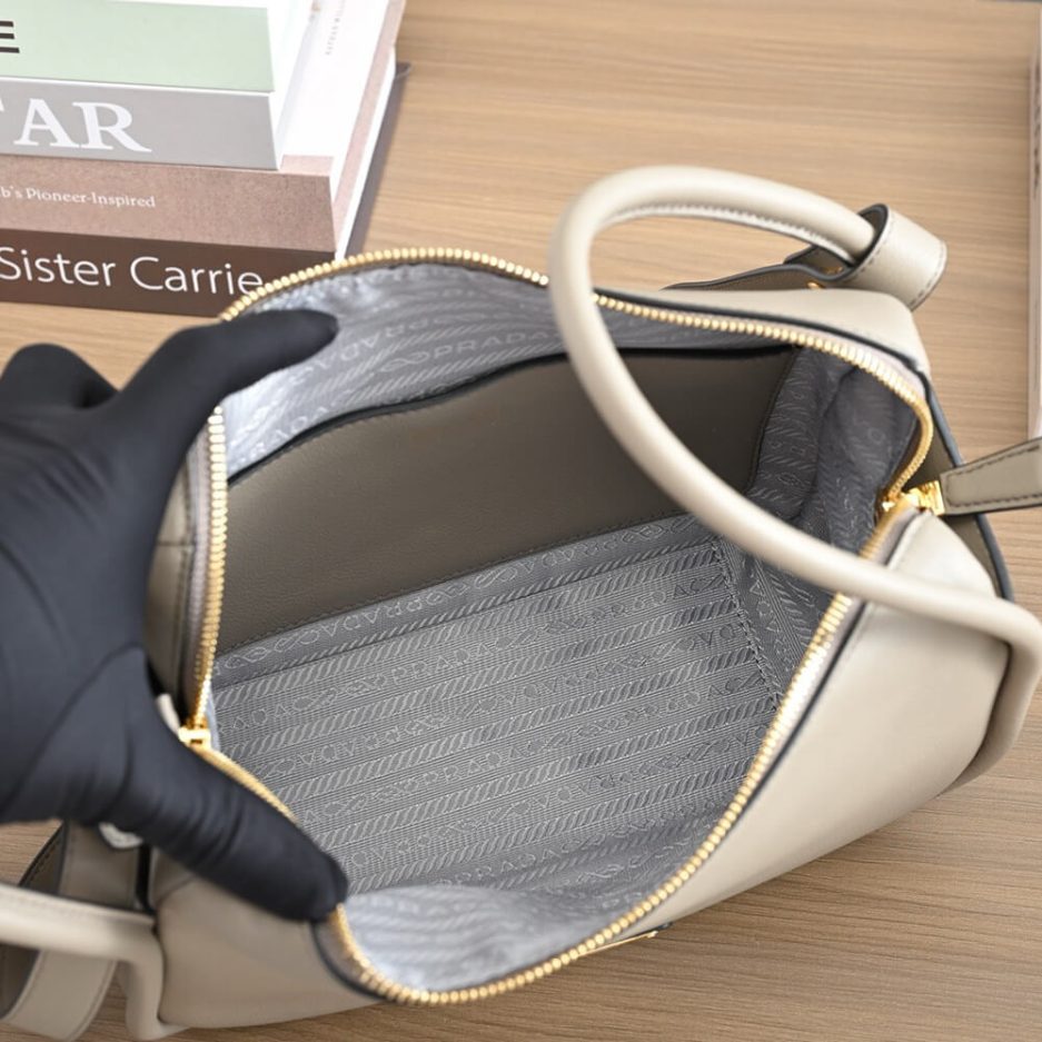 Pra*a darling leather handbag