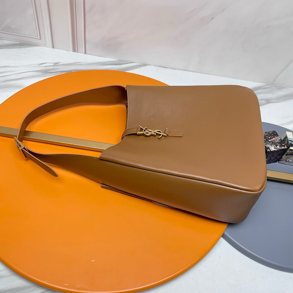 ysl le 5 À 7 S*pple large