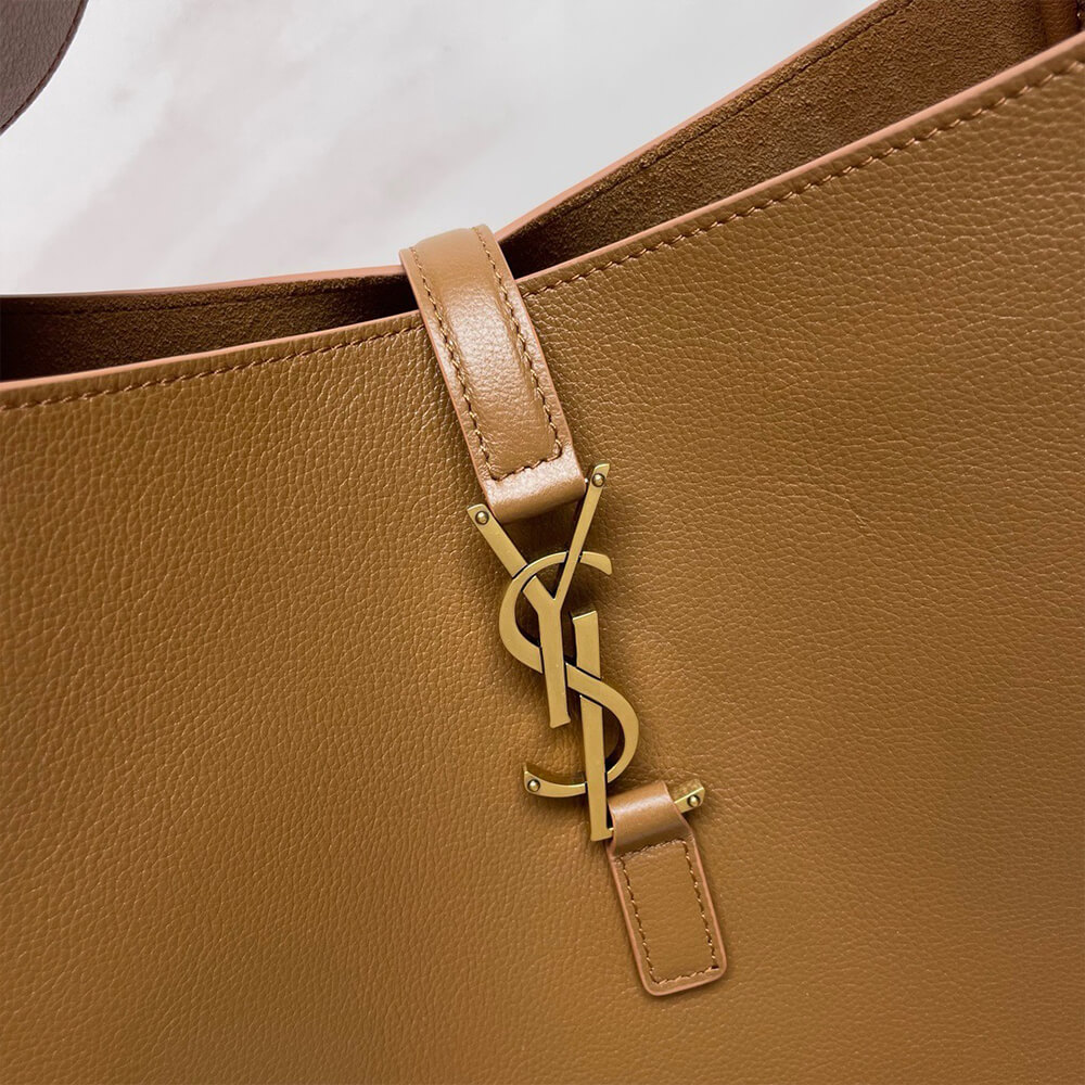 ysl le 5 À 7 S*pple large